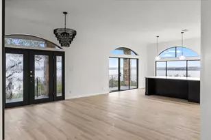 13816 Lakeview Dr, Austin, TX 78732 - Photo 2