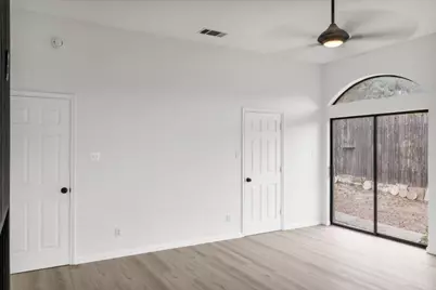 13816 Lake View Drive, Austin, TX 78732 - Photo 14