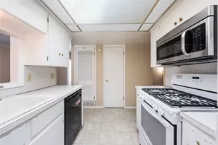 6704 Dubuque Ln, Austin, TX 78723 - Photo 6