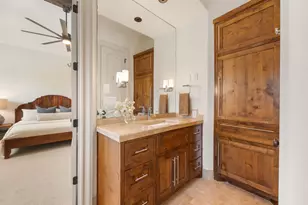 2002 Kinney Ave, Austin, TX 78704 - Photo 20