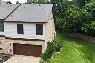 10819 Crown Colony Dr, Austin, TX 78747 - Photo 22