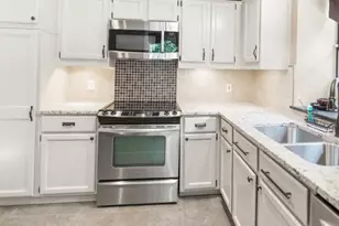 10819 Crown Colony Dr, Austin, TX 78747 - Photo 2