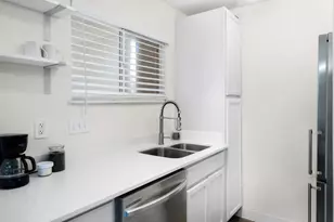 1514 Parker Ln, Austin, TX 78741 - Photo 8