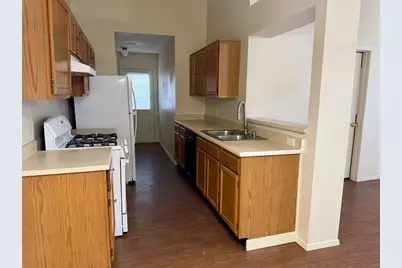 1510 S Medina Street #B, Lockhart, TX 78644 - Photo 8