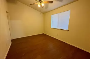 1510 S Medina St, Lockhart, TX 78644 - Photo 10