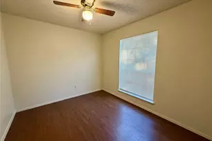 1510 S Medina St, Lockhart, TX 78644 - Photo 14