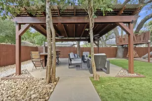 303 Pin Oak Dr, Georgetown, TX 78628 - Photo 34