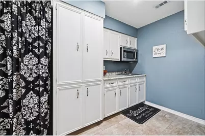 303 Pin Oak Drive, Georgetown, TX 78628 - Photo 10
