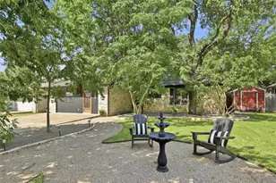 303 Pin Oak Dr, Georgetown, TX 78628 - Photo 2
