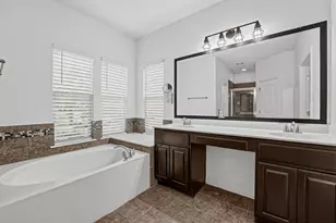 311 Sycamore St, Georgetown, TX 78633 - Photo 8