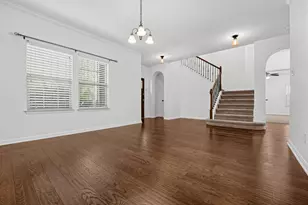 311 Sycamore St, Georgetown, TX 78633 - Photo 2