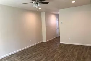 407 Vista W Ct, Bastrop, TX 78602 - Photo 8