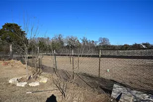 155 Arbuckle Rd, Elgin, TX 78621 - Photo 12