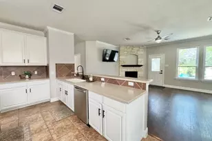 17821 Floribundas, Elgin, TX 78621 - Photo 12
