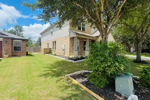17821 Floribundas, Elgin, TX 78621 - Photo 4
