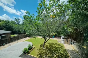 17821 Floribundas, Elgin, TX 78621 - Photo 34