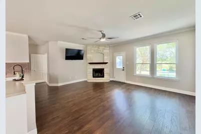 17821 Floribundas, Elgin, TX 78621 - Photo 14