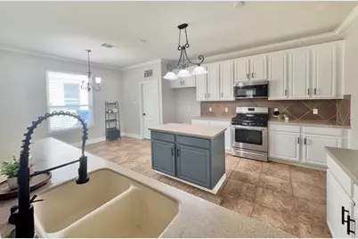17821 Floribundas, Elgin, TX 78621 - Photo 8