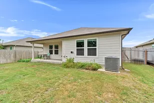1321 Camden Ln, Lockhart, TX 78644 - Photo 14