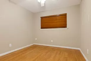 3221 Pine St, Galveston, TX 77551 - Photo 8