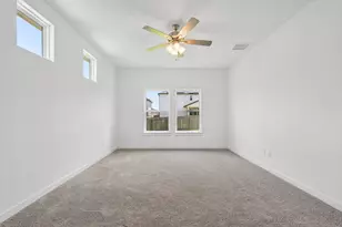 205 Red Wolf Dr, Jarrell, TX 76537 - Photo 4