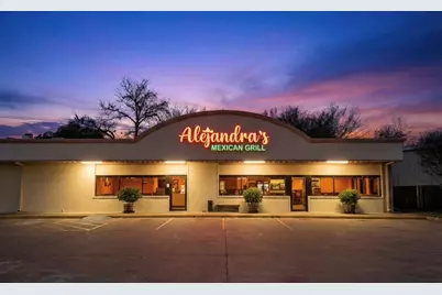 401 N Jefferson Street, La Grange, TX 78945 - Photo 1