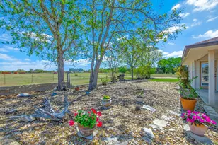 1281 Private Rd 7037, Lexington, TX 78947 - Photo 30