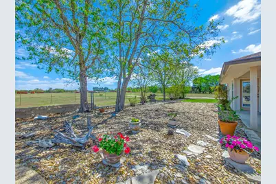 1281 Private Road 7037, Lexington, TX 78947 - Photo 30