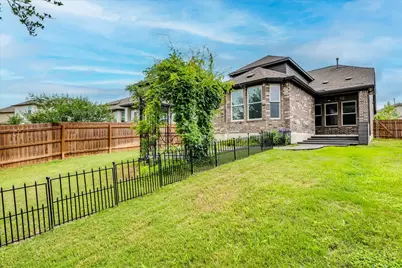 8008 Prairie Rye Drive, Lago Vista, TX 78645 - Photo 30
