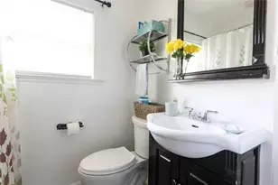 2003 Poquito St, Austin, TX 78722 - Photo 4