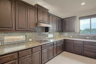 6921 Barstow Ct, Austin, TX 78749 - Photo 4
