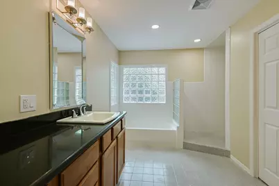 1001 E 39th Street, Austin, TX 78751 - Photo 12