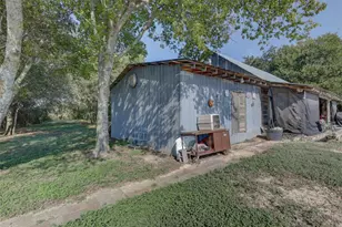 1409 State Hwy 22, Whitney, TX 76692 - Photo 8