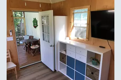 740 Trinity Street #Backyard Studio Apt, Lockhart, TX 78644 - Photo 4