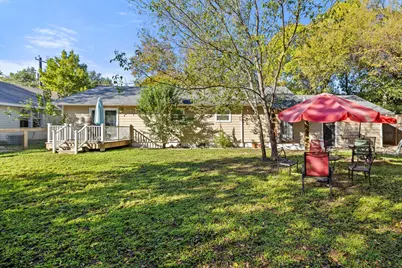 1221 S Austin Avenue, Georgetown, TX 78626 - Photo 16