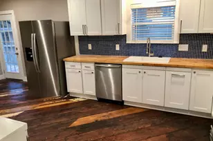 1221 S Austin Ave, Georgetown, TX 78626 - Photo 4