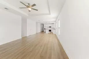 100 Eagle Valley Dr, Elgin, TX 78621 - Photo 6