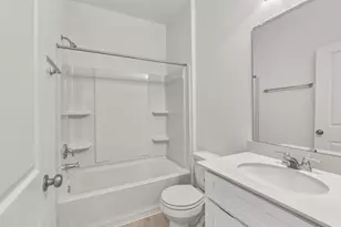 100 Eagle Valley Dr, Elgin, TX 78621 - Photo 12