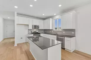 100 Eagle Valley Dr, Elgin, TX 78621 - Photo 4