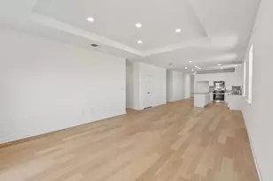 100 Eagle Valley Dr, Elgin, TX 78621 - Photo 6