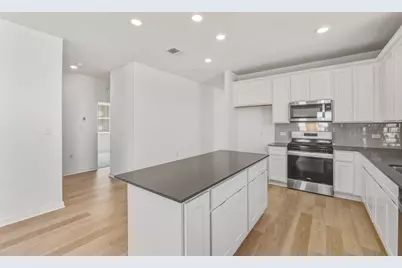 100 Eagle Valley Drive, Elgin, TX 78621 - Photo 16