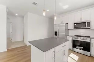 100 Eagle Valley Dr, Elgin, TX 78621 - Photo 4