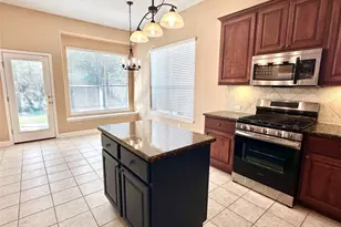 10200 Channel Island Dr, Austin, TX 78747 - Photo 10