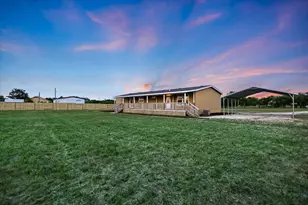 202 Lazy River Ln, Elgin, TX 78621 - Photo 18