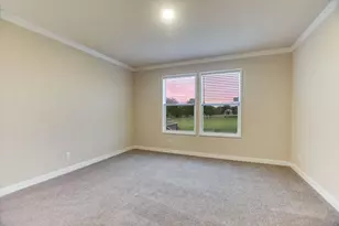 202 Lazy River Ln, Elgin, TX 78621 - Photo 20