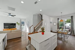 1902 E 8th St, Austin, TX 78702 - Photo 8