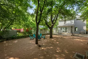 1902 E 8th St, Austin, TX 78702 - Photo 28