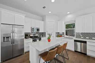 1902 E 8th Street, Austin, TX 78702 - Photo 6