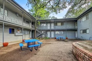 803 W 28th St, Austin, TX 78705 - Photo 2