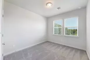 605 W South St, Leander, TX 78641 - Photo 18